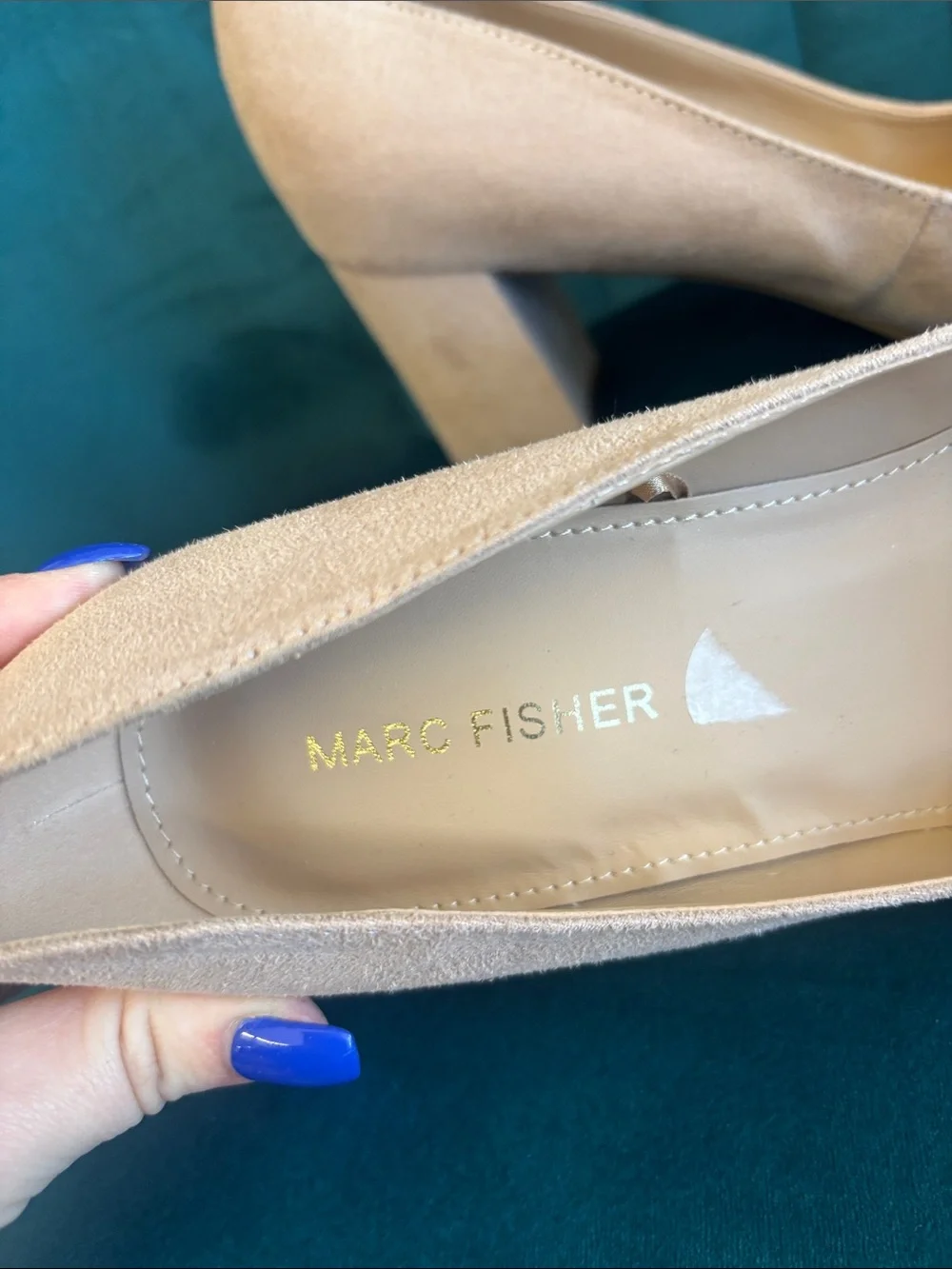 Marc Fisher Pointed Suede Pumps in Nude Size 8 1/2 Like New‎